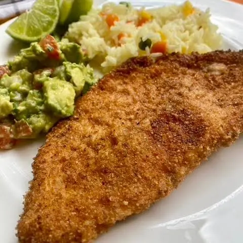 Bistec de Pollo Empanado — imagen 2